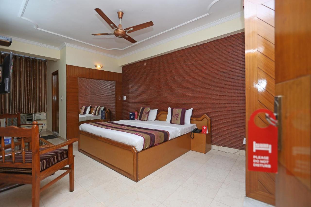 Oyo Flagship 9554 Hotel Grand Plaza Faridabad Luaran gambar