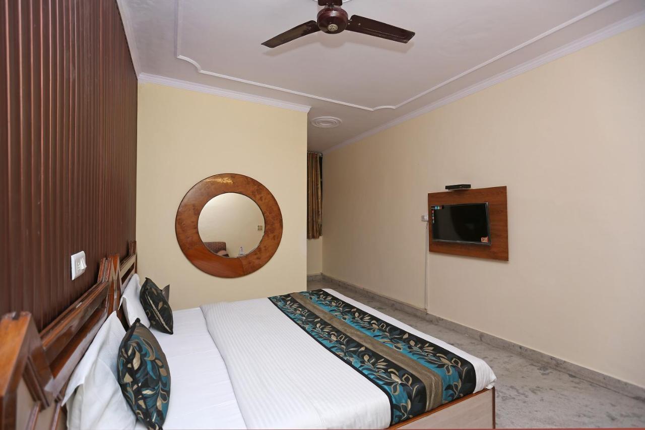 Oyo Flagship 9554 Hotel Grand Plaza Faridabad Luaran gambar